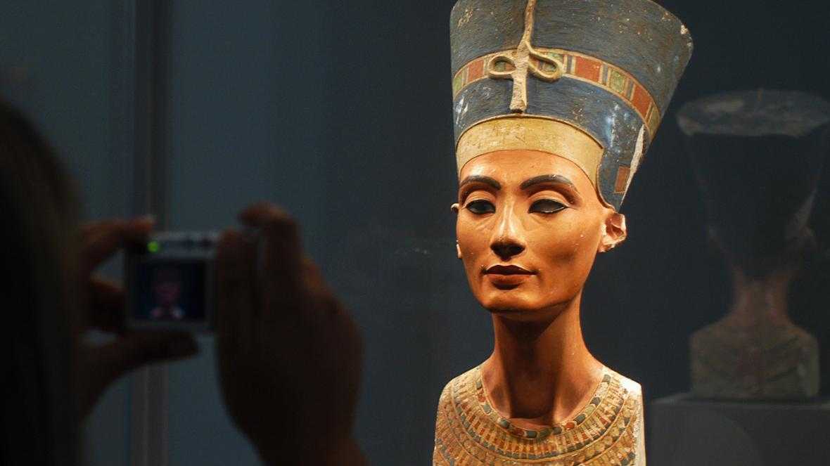 Нефертити — легендарная царица древнего египта!