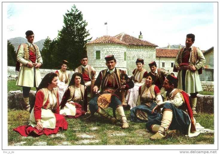 Традиции черногорцев – перевоплощения в мужчин и стрельба в воздух
